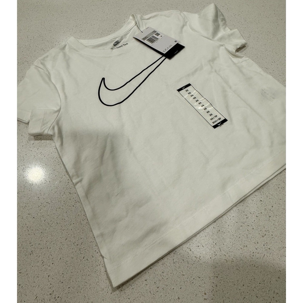 Women's Loose Fit The Nike Tee XS White Bnwt HV5002-100